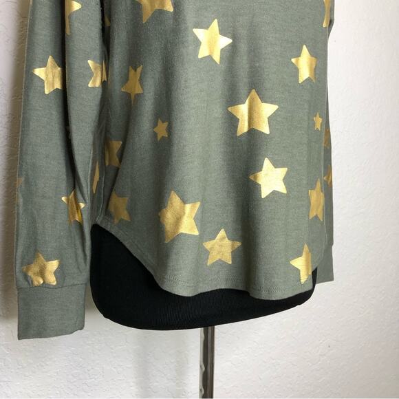 Chaser green and gold star print knit top size Medium - Picture 3 of 15